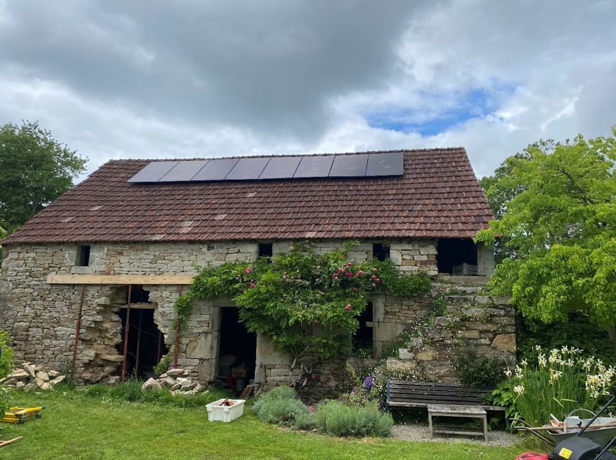 découvrez les avantages des panneaux photovoltaïques à quimper. optimisez votre consommation d'énergie, réduisez vos factures et profitez des aides gouvernementales tout en contribuant à la protection de l'environnement. investissez dans une énergie renouvelable et durable dès aujourd'hui!