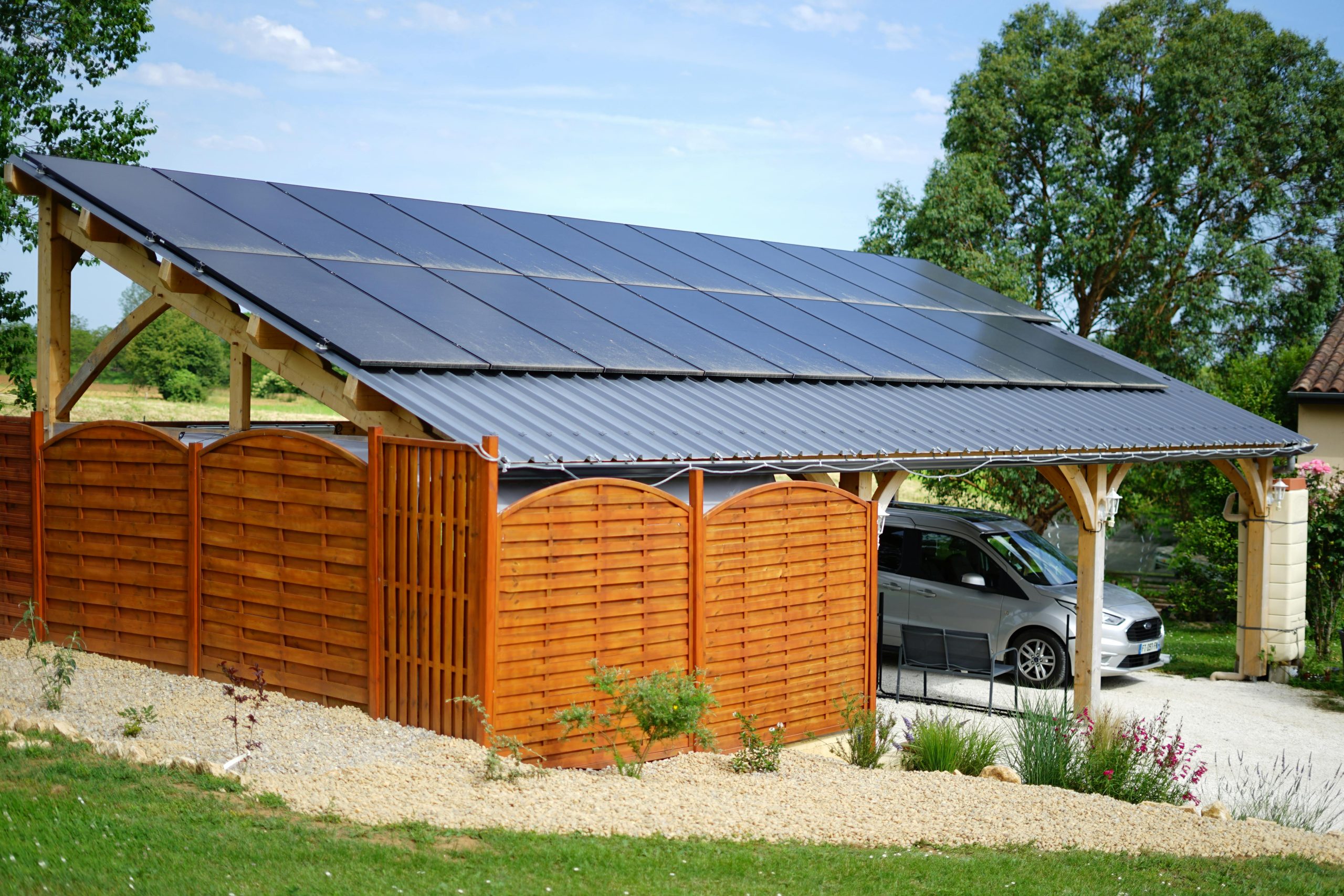 d&eacute;couvrez comment choisir les meilleurs panneaux solaires &agrave; bordeaux pour optimiser votre consommation d'&eacute;nergie. comparez les types de panneaux, les installateurs locaux et les aides disponibles pour un projet durable et &eacute;conomique.