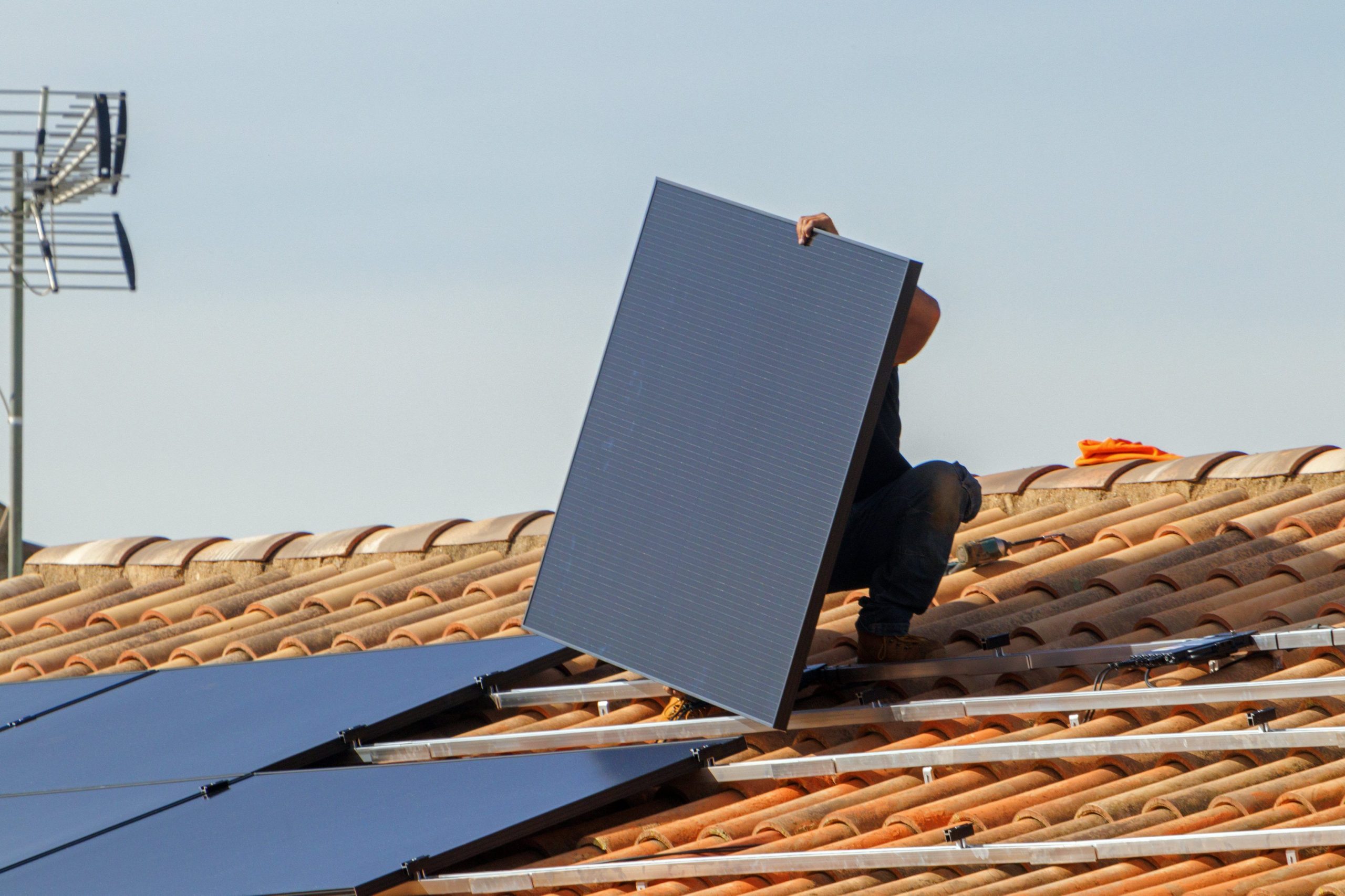 d&eacute;couvrez le forum photovolta&iuml;que de n&icirc;mes, un espace d'&eacute;change et d'information d&eacute;di&eacute; aux passionn&eacute;s et professionnels du secteur solaire. participez &agrave; des discussions enrichissantes, d&eacute;couvrez les derni&egrave;res innovations et apprenez &agrave; optimiser vos projets photovolta&iuml;ques. rejoignez-nous pour promouvoir une &eacute;nergie renouvelable durable dans la r&eacute;gion !