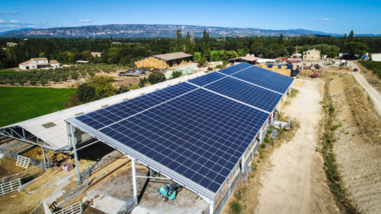 d&eacute;couvrez les tendances et innovations du photovolta&iuml;que en 2025. explorez les nouvelles technologies, les politiques &eacute;cologiques et les opportunit&eacute;s d'investissement dans le secteur solaire pour un avenir durable.