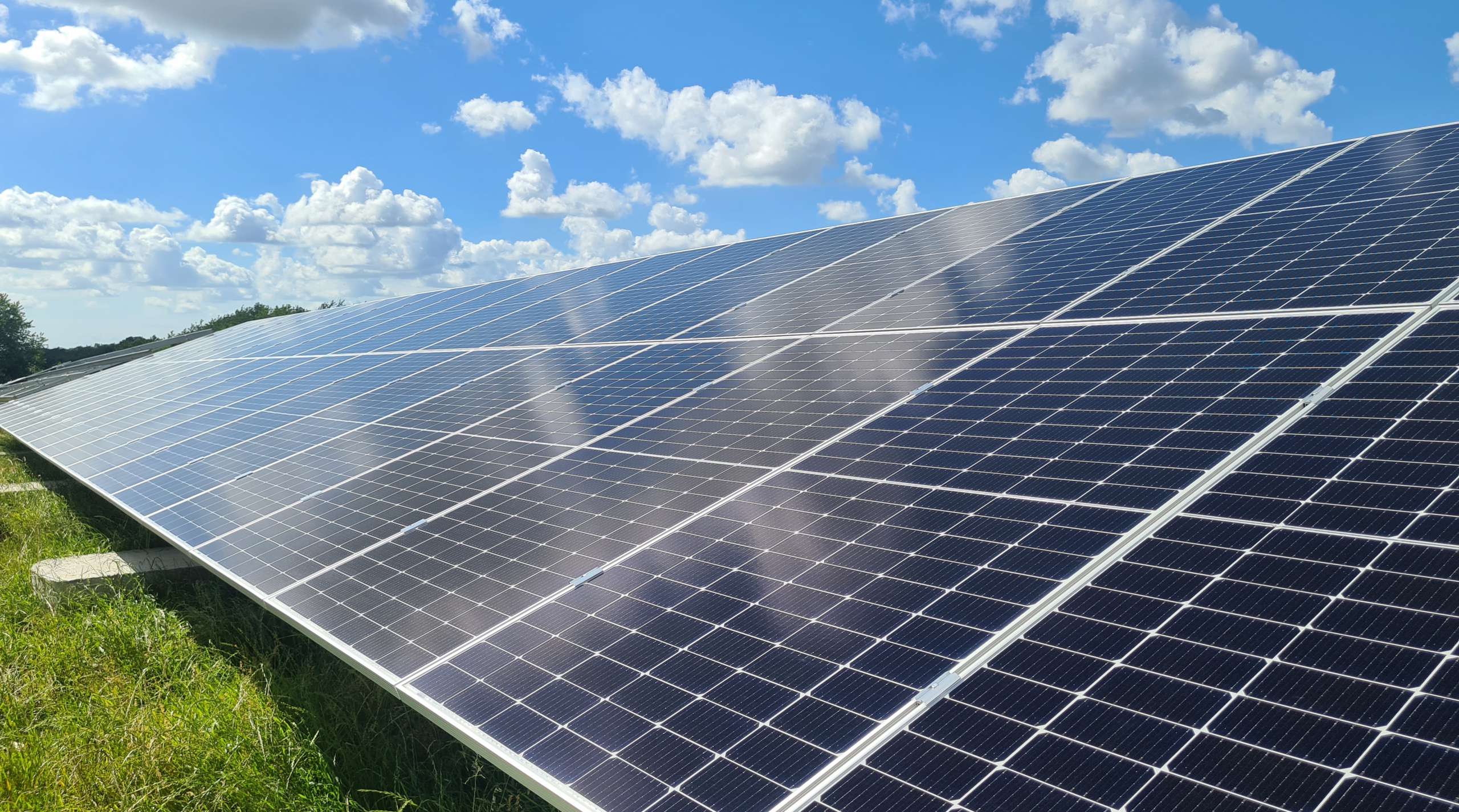 découvrez le monde du photovoltaïque : une solution écologique et économique pour produire votre propre électricité. explorez les avantages, les technologies et les conseils d'installation pour un avenir durable.