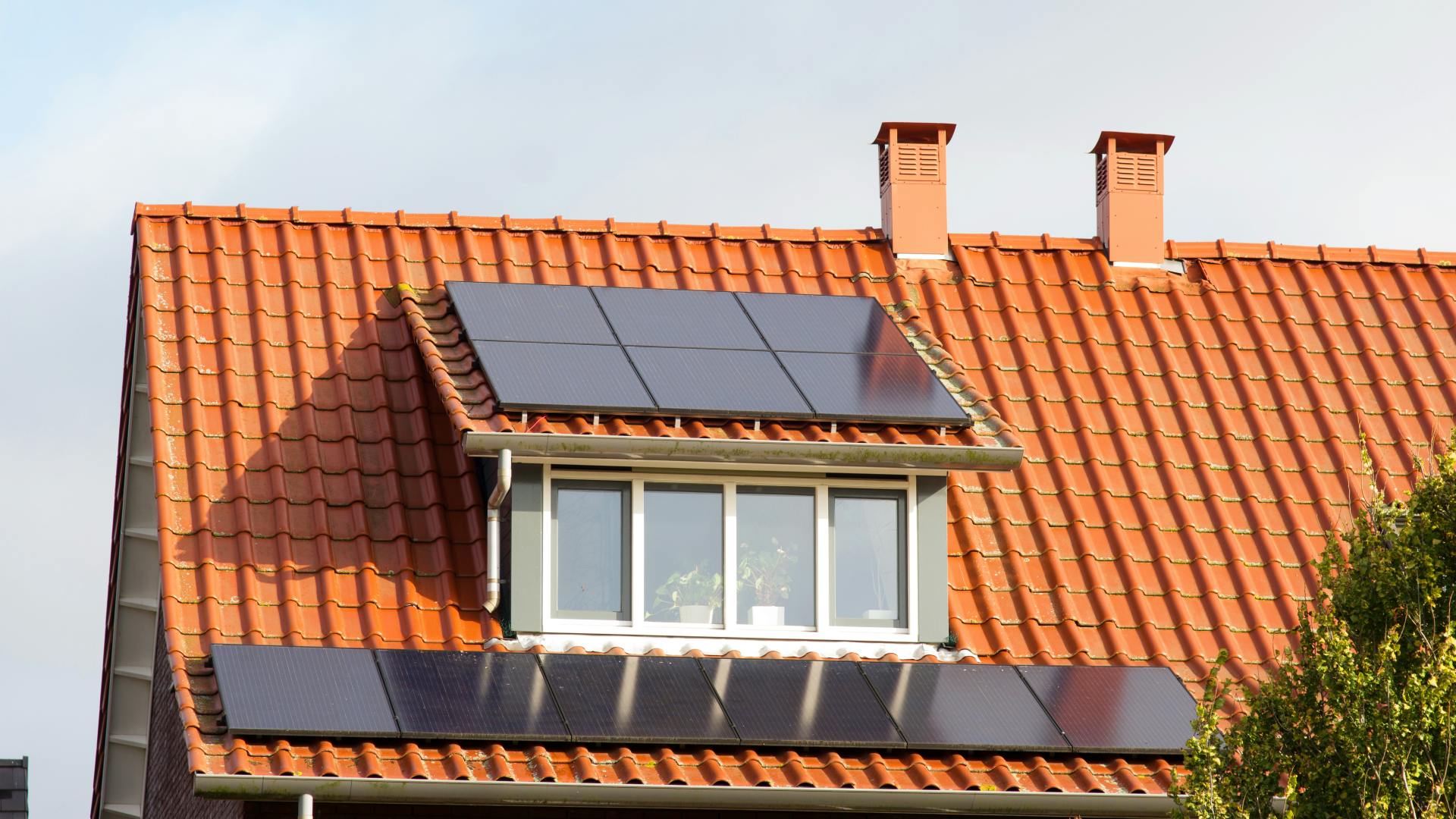 d&eacute;couvrez tout ce qu'il faut savoir sur la taille des panneaux photovolta&iuml;ques. apprenez comment choisir la dimension id&eacute;ale pour optimiser la production d'&eacute;nergie solaire et s'adapter &agrave; vos besoins. un guide essentiel pour maximiser l'efficacit&eacute; de votre installation solaire.