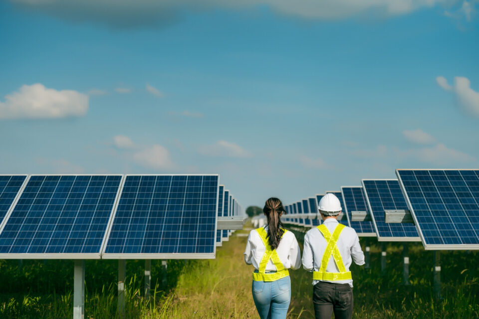d&eacute;couvrez le forum photovolta&iuml;que, un espace d'&eacute;change et de partage d'expertise d&eacute;di&eacute; aux passionn&eacute;s et professionnels de l'&eacute;nergie solaire. posez vos questions, partagez vos exp&eacute;riences et restez inform&eacute; des derni&egrave;res innovations en mati&egrave;re de panneaux solaires et d'installations photovolta&iuml;ques.