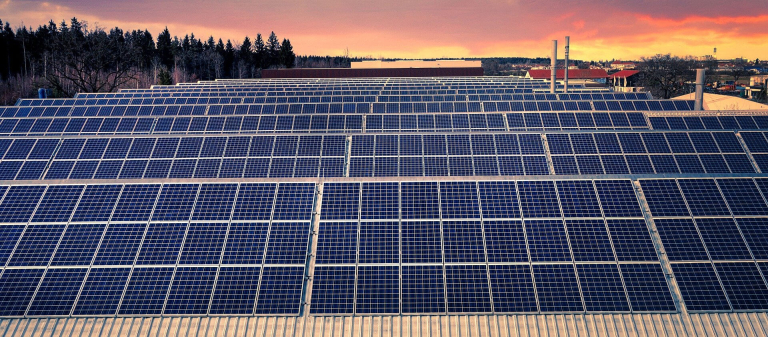 d&eacute;couvrez les derni&egrave;res innovations et tendances du secteur photovolta&iuml;que en 2025. explorez les technologies de panneaux solaires, les avantages &eacute;cologiques et &eacute;conomiques, et comment l'&eacute;nergie solaire peut transformer votre avenir &eacute;nerg&eacute;tique.