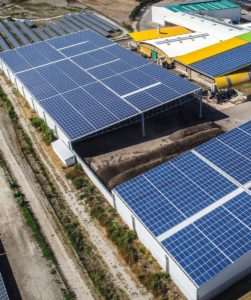 d&eacute;couvrez les co&ucirc;ts associ&eacute;s &agrave; l'installation de panneaux photovolta&iuml;ques pour votre entreprise. obtenez des informations sur les &eacute;conomies d'&eacute;nergie, les subventions disponibles et les avantages d'investir dans une solution durable pour r&eacute;duire vos factures d'&eacute;lectricit&eacute;.