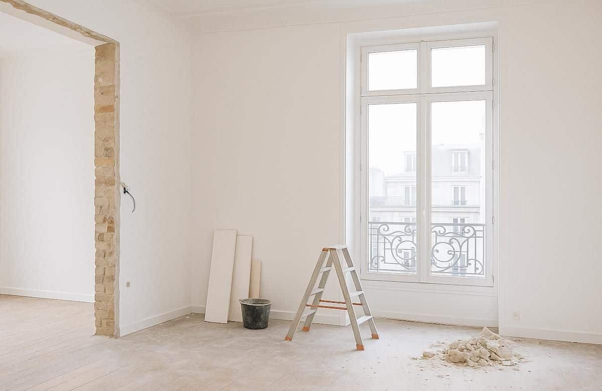 d&eacute;couvrez nos conseils experts pour r&eacute;ussir la r&eacute;novation de votre appartement &agrave; paris, alliant style, confort et optimisation de l'espace.